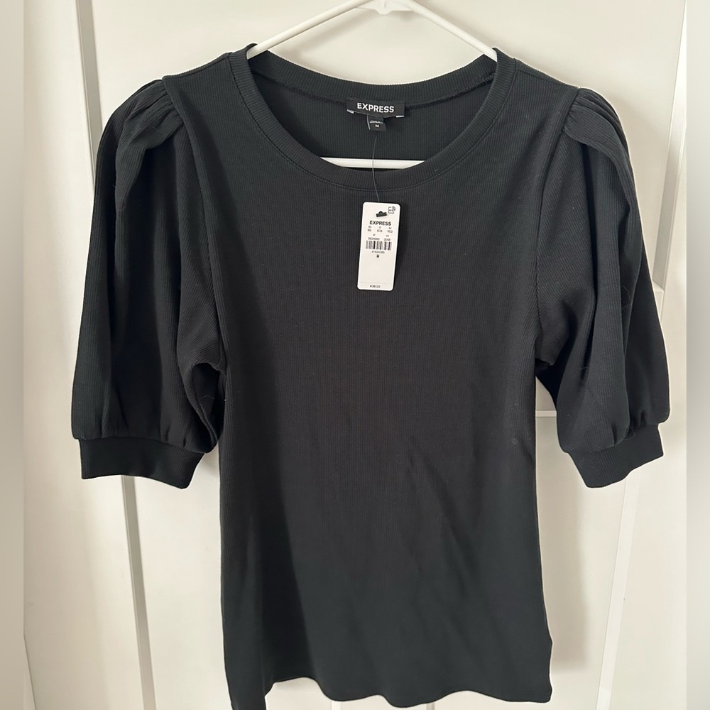 Puff sleeve top